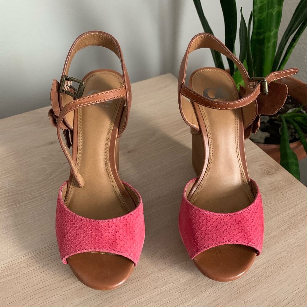 Gianni Bini Wedge SOLD